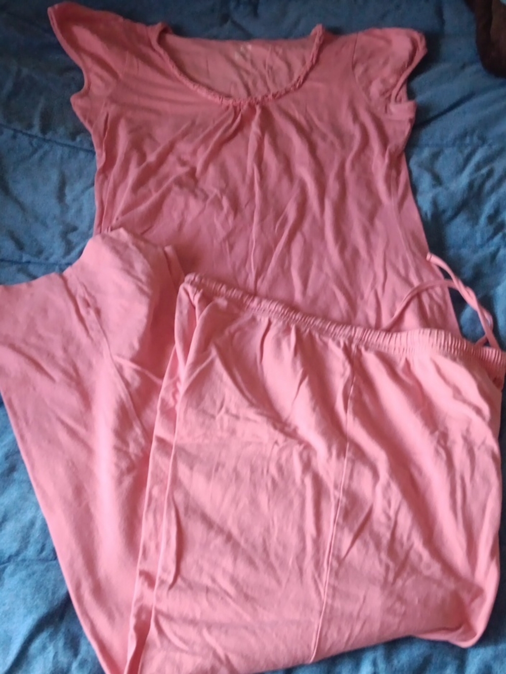 Women's Pink Two-Piece Pajama Set — Soft Lounge Top & Elastic Waist Pants